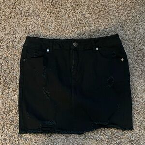 1822 size 29 Black Distressed Denim Skirt